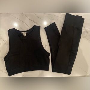 BUZZOLO Black work out set leggings and cropped tank S/M leggings M/L top